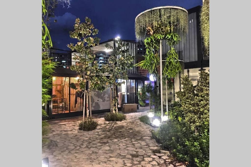 Ees Whale House - Homestay 3 Min Walk To Beach Бату-Ферринги Экстерьер фото